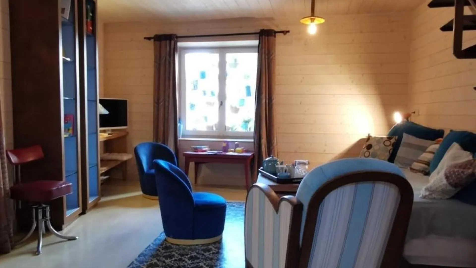 Holiday home Maison Cosy Avec Cour Privative Au Coeur De L'Auvergne - Fr-1-582-316