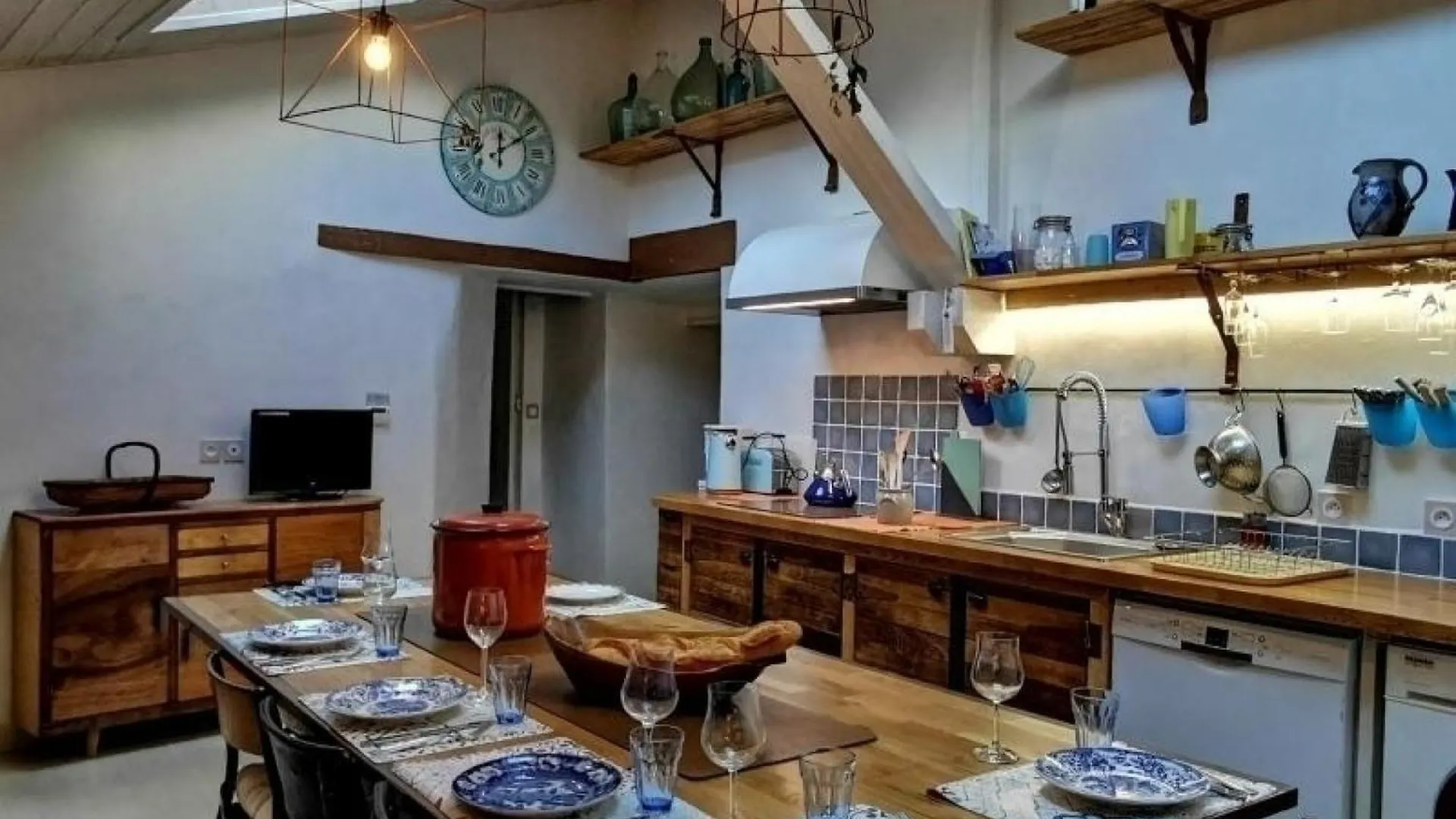 Maison Cosy Avec Cour Privative Au Coeur De L'Auvergne - Fr-1-582-316 0*, Lempdes sur Allagnon